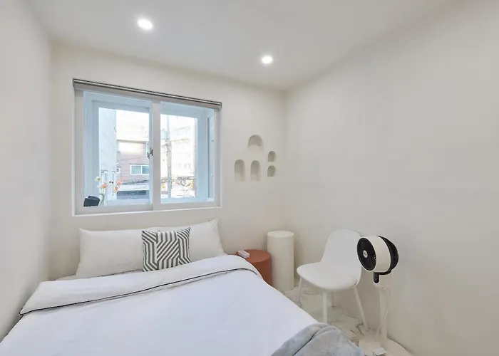 2bedroom 1bathroom Hongdae Area *